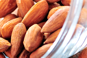 10 Amazing Almond Advantages
